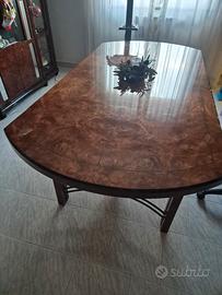 Tavolo in legno 