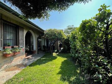 a 1km da Pandino Bella Villa singola con giardino.