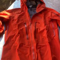 Giacca shell Arc-teryx rossa