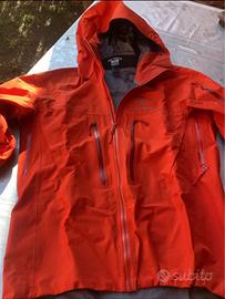 Giacca shell Arc-teryx rossa