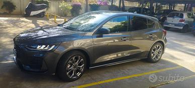 Eccezionale Ford Focus St line Anno 2023 vendesì