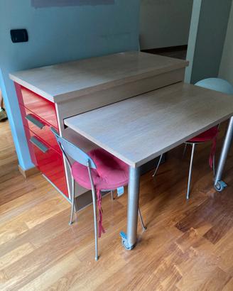 Tavolo in rovere sbiancato e laccato bordeaux
