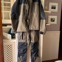 Giubbino  e salopette per la pesca o sport outdoor