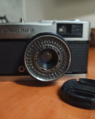 OLYMPUS TRIP 35