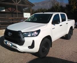 TOYOTA Hilux doppia cabina 2.4 tdi