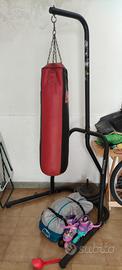 sacco boxe con supporto 