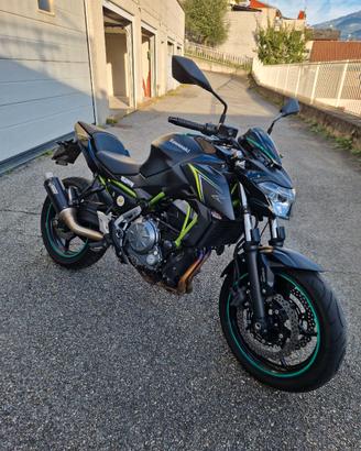 Kawasaki Z650 patente A2