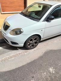 lancia Ypsilon unica 1200