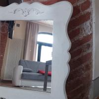 specchio con cornice bianco shabby 