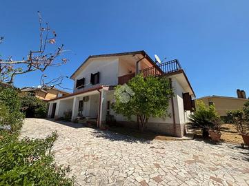 VILLA SINGOLA A MORLUPO