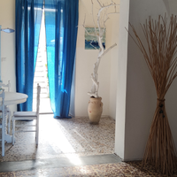 Santa Tecla indipendente a 30 metri dal mare