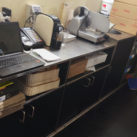 Bancone e retro banco pasticceria