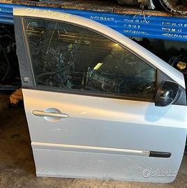Porta anteriore dx Renault clio anno 2011