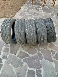 4 Pneumatici 205 55 R 16 + una con cerchio