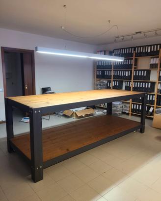 Tavolo da lavoro per esposione merce, bar, mense