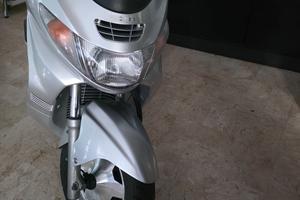 Suzuki AN Burgman 400