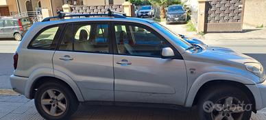  rav4 del 2005 con 220000km