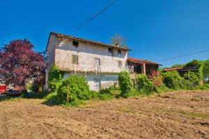 RUSTICO A CASALVOLONE !!!