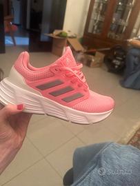 Scarpe ADIDAS  pari al nuovo cloud foam comfort