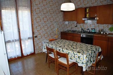 Villino tranquillo di fianco e Pulito