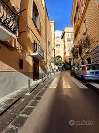 MONOLOCALE A NAPOLI