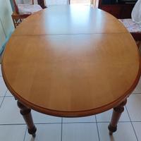 Tavolo allungabile in legno + 4 Sedie