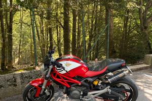 Ducati Monster 696 Plu 2010