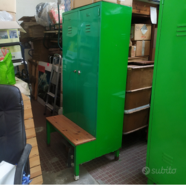 Armadietto doppio da spogliatoio con panca inclusa