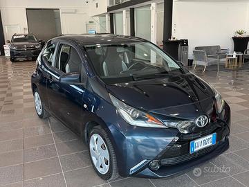 Toyota Aygo 1.0 VVT-i 69 CV 3 porte x-clusiv
