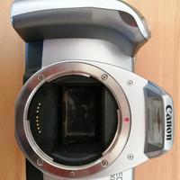 Macchina fotografica a pellicola