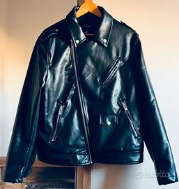 Grinta e stile 🖤 Mai usata · L · Unisex