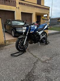 Suzuki gsr 600