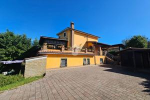 PORZIONE DI BIFAMILIARE A FIANO ROMANO