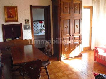 Bilocale via Santuario 17, Saint Gree, Viola