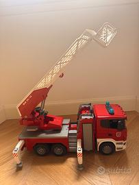 Camion pompieri Bruder