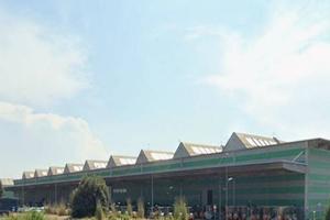 Immobile di 10000 m² a Rolo