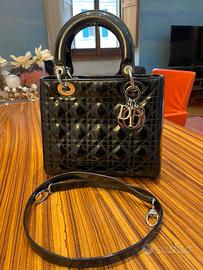 Borsa Lady Dior media