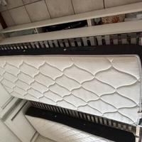 Coppia letti singoli con materssi