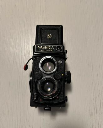 Yashica  mat 124g