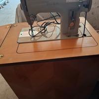 Macchina da cucire d epoca 