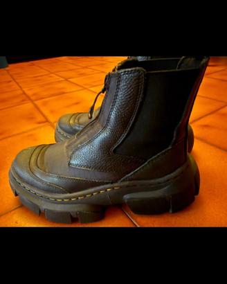 DR. MARTENS ANFIBI LUNAR IN PELLE NERA
