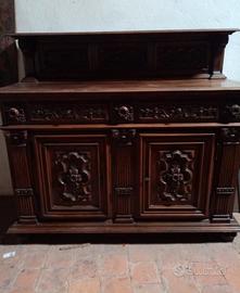 Credenza con alzatina