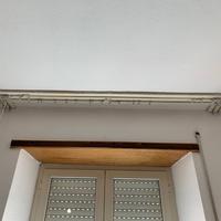 Bastone a tavoletta a soffitto