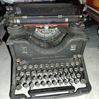 Macchina da scrivere Olivetti M40