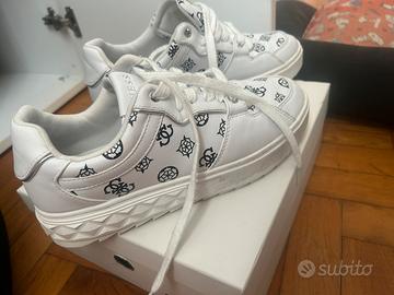 Scarpe guess