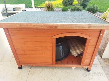 cuccia per cani in legno 