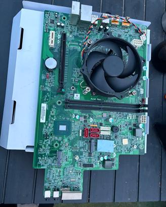 Scheda Madre LGA 1700 DDR4 + Dissipatore (NO CPU)