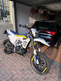 Husqvarna 701 Supermoto