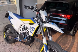 Husqvarna 701 Supermoto