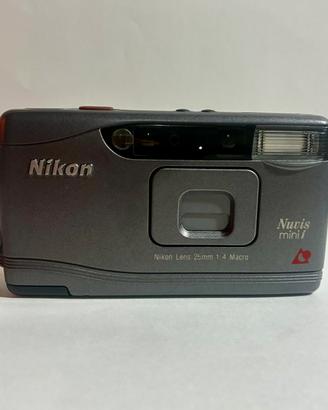 Nikon Nuvis mini i fotocamera compatta vintage